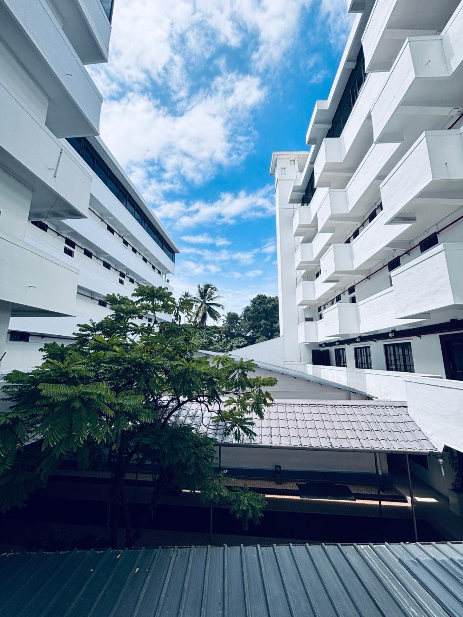 Maharani Hotel Kozhikode Ngoại thất bức ảnh