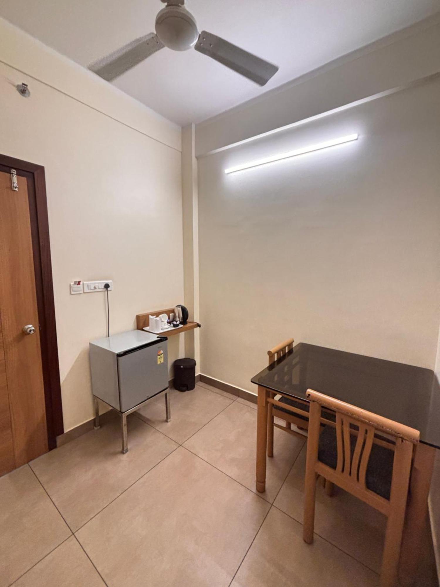 Maharani Hotel Kozhikode Ngoại thất bức ảnh