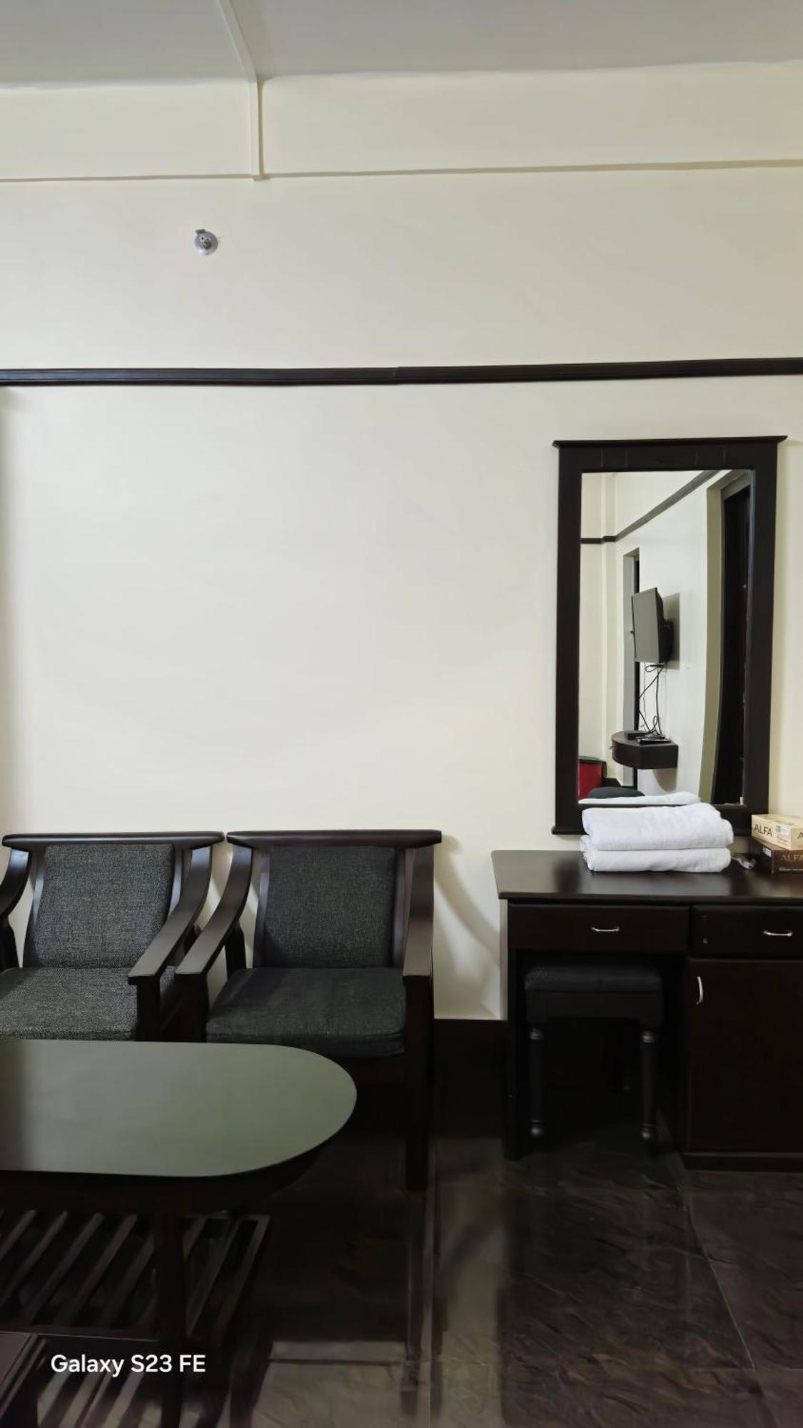 Maharani Hotel Kozhikode Ngoại thất bức ảnh